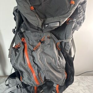 REI Flash 50 series 65 liter Ultralight Backpack  Men Medium Orange/Gray - EUC